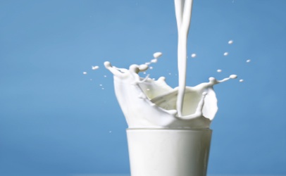 406x250Raw-Milk1