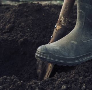 Manually digging a hole